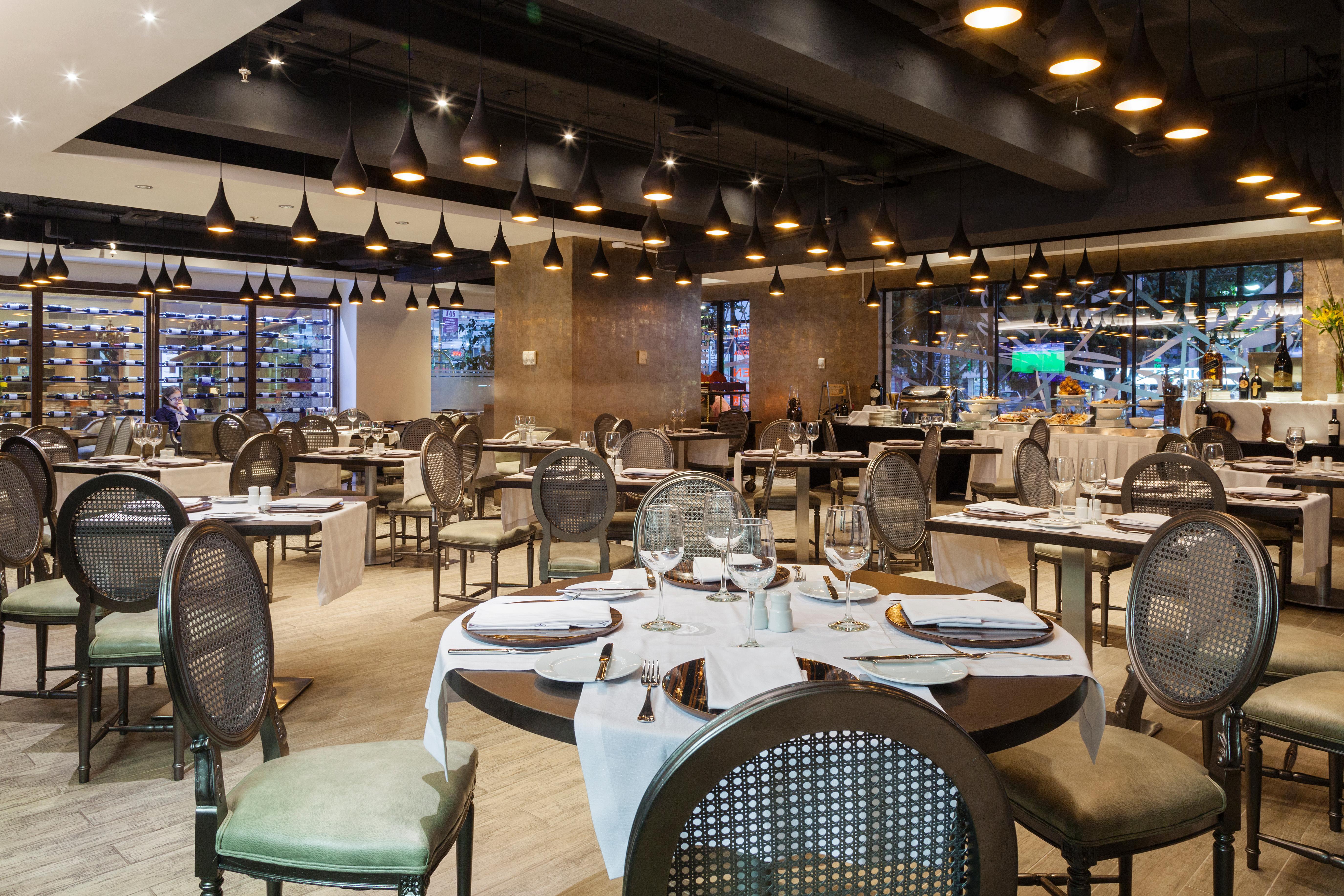 Hotel Regal Pacific Сантьяго Екстер'єр фото Restaurant in the hotel
