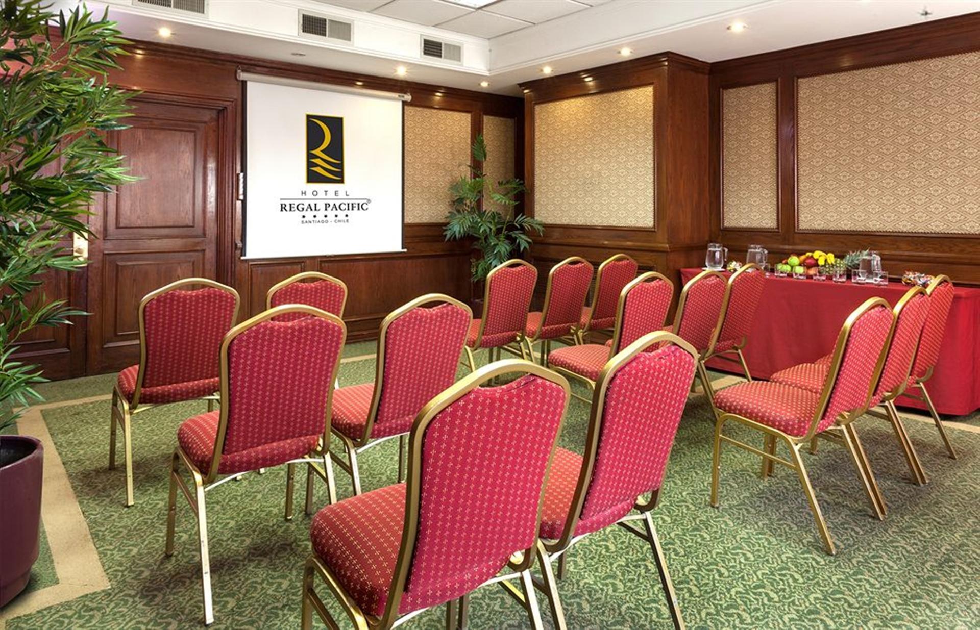 Hotel Regal Pacific Сантьяго Екстер'єр фото A meeting room at the Royal Regency Hotel