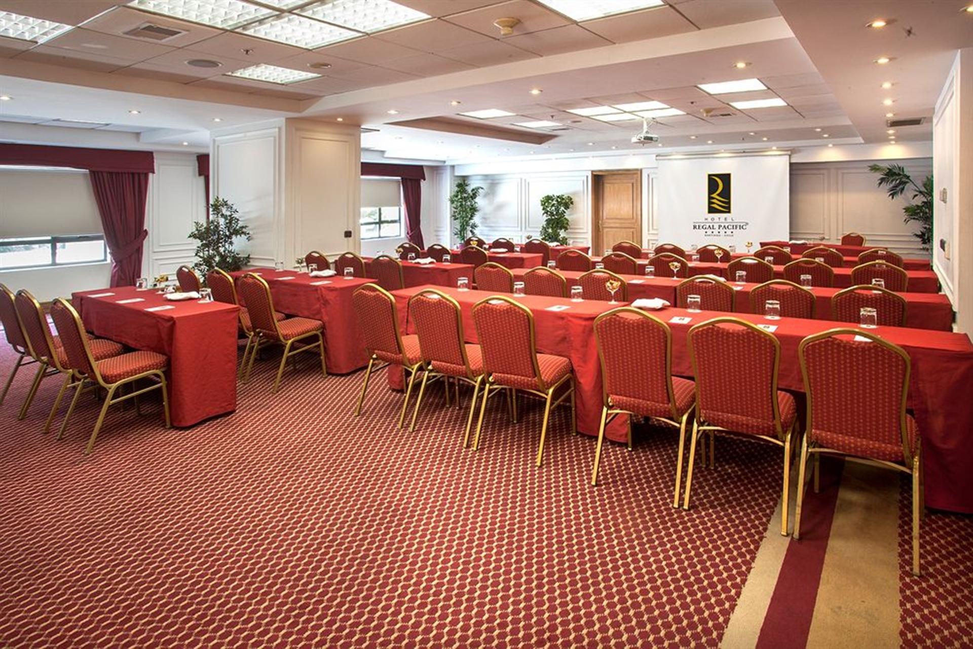 Hotel Regal Pacific Сантьяго Екстер'єр фото The ballroom at the hotel