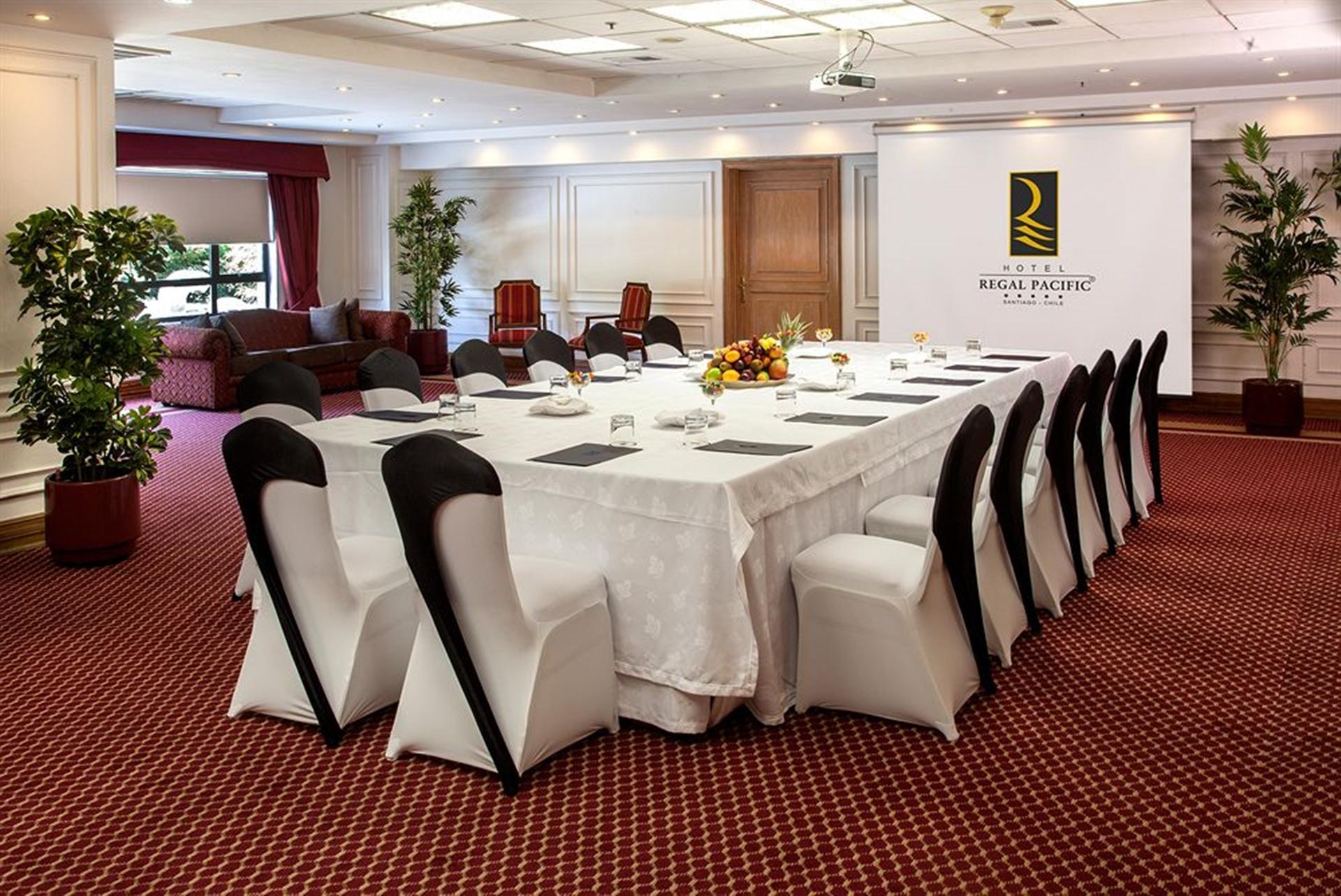 Hotel Regal Pacific Сантьяго Екстер'єр фото The Royal Garden Hotel