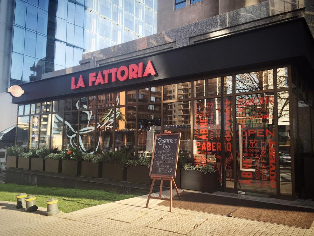 Hotel Regal Pacific Сантьяго Екстер'єр фото La Fattoria in Madrid