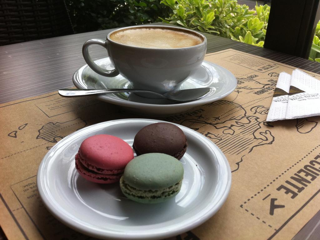Hotel Regal Pacific Сантьяго Екстер'єр фото Macarons and coffee
